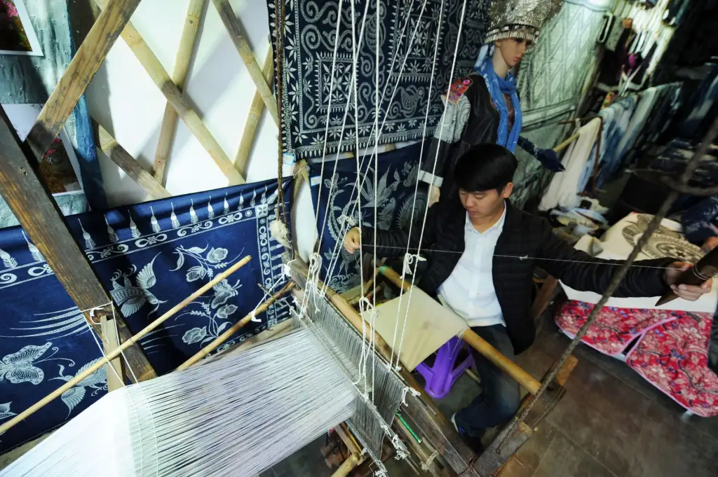 全热交换器与新风管道系统在商业空间中的节能设计方案